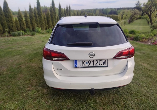 Opel Astra cena 41500 przebieg: 172000, rok produkcji 2018 z Kielce małe 742